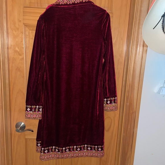 Paparazzi deep red “Bordeaux” velvet open jacket S perfect for the holidays NWT - Picture 4 of 4